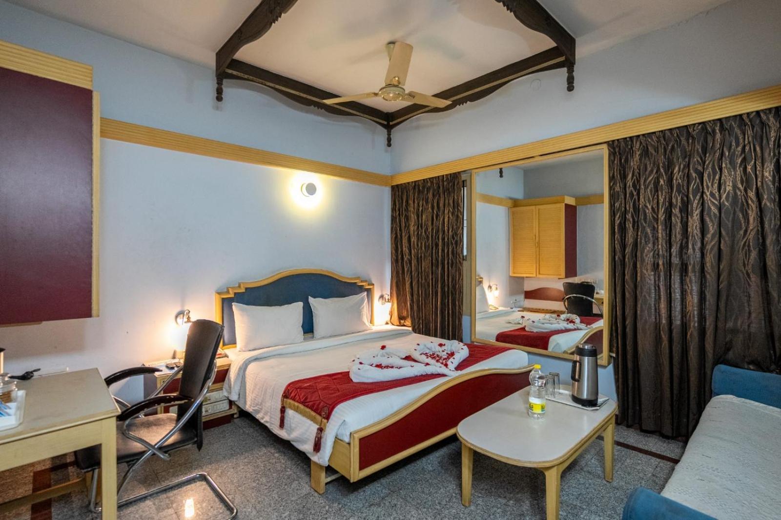 Sree Bharani Hotel 3*